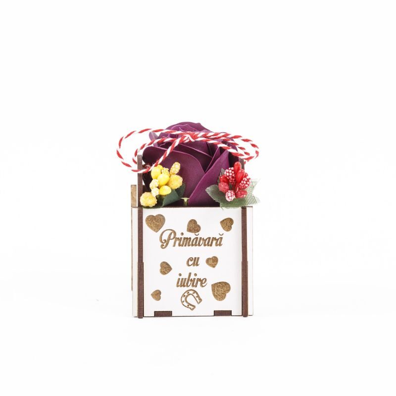  Martisor trandafir in cutiuta personalizata "Primavara cu iubire"